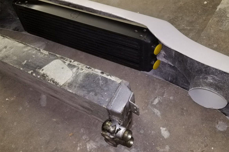 CSF 8110 FITS: Universal Dual-Pass Oil Cooler (RS Style) M22 x 1.5 24in L x 5.75in H x 2.16in W Oil Coolers