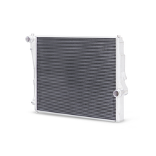 Load image into Gallery viewer, Mishimoto MMRAD-E46-323 FITS: Radiators FITS: 99-06 BMW 323i/323i/328i/330i Performance Aluminum Radiator Radiators