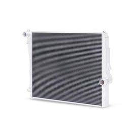 Mishimoto MMRAD-E46-323 FITS: Radiators FITS: 99-06 BMW 323i/323i/328i/330i Performance Aluminum Radiator Radiators