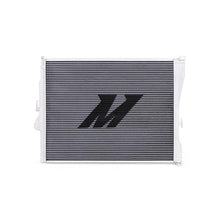 Load image into Gallery viewer, Mishimoto MMRAD-E46-323A FITS: 99-06 BMW 323i/323i/328i/330i w/ Auto Transmission Performance Aluminum Radiator Radiators