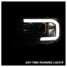 Load image into Gallery viewer, SPYDER 5084606 FITS: 02-05 Dodge Ram 1500 Light Bar Projector Headlights Black (PRO-YD-DR02V2-LB-BK) Headlights