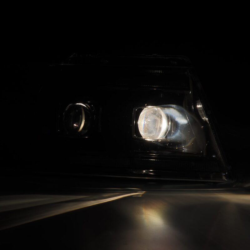AlphaRex 880133 FITS: 04-08 Ford F150 Chrome LUXX Series Projector headlights Headlights