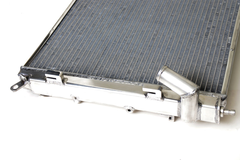CSF 7016 FITS: 02-06 Mini Cooper S R53 Manual Radiator Radiators
