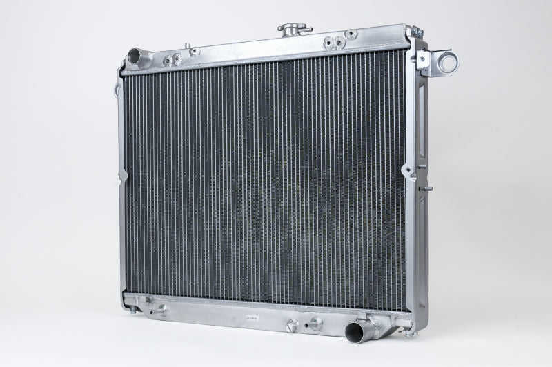 CSF 7207 FITS: 98-07 Toyota Land Cruiser / Lexus LX470 Heavy Duty All Aluminum Radiator Radiators