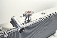 Load image into Gallery viewer, CSF 7009 FITS: 00-10 Honda S2000 Radiator Radiators