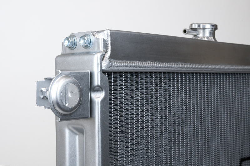CSF 7207 FITS: 98-07 Toyota Land Cruiser / Lexus LX470 Heavy Duty All Aluminum Radiator Radiators