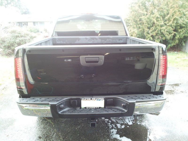 SPYDER 5014955 FITS: GMC Sierra 07-13 (Not 3500 Dually 4 Rear Wheels)LED Tail Lights Red Clear ALT-YD-GS07-LED-RC Tail Lights