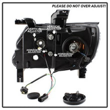 Load image into Gallery viewer, SPYDER 5085283 FITS: 15-17 Chevy Colorado Projector Headlights Light Bar LED Black (PRO-YD-CCO15-LBDRL-BK) Headlights