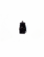 Load image into Gallery viewer, Aeromotive 13131 FITS: A1000-6 Injected Bypass Adjustable EFI Regulator (2) -6 Inlet/(1) -6 Return Black Fuel Pressure Regulators