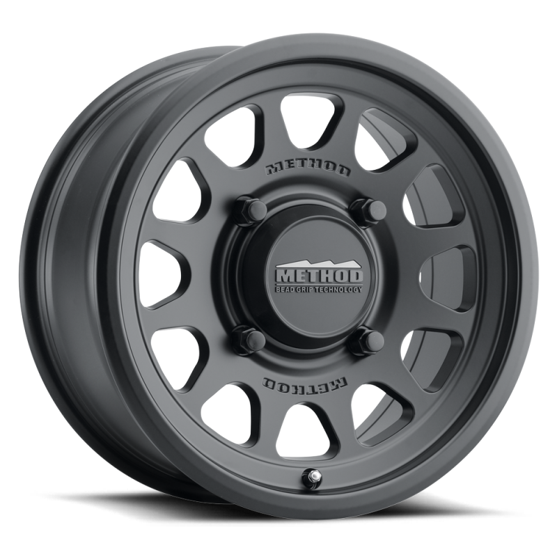 Method MR414 Bead Grip 15x7 / 4+3/13mm Offset / 5x4.5 / 76mm CB Matte Black Wheel