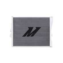 Load image into Gallery viewer, Mishimoto MMRAD-E46-323A - 99-06 BMW 323i/323i/328i/330i w/ Auto Transmission Performance Aluminum Radiator